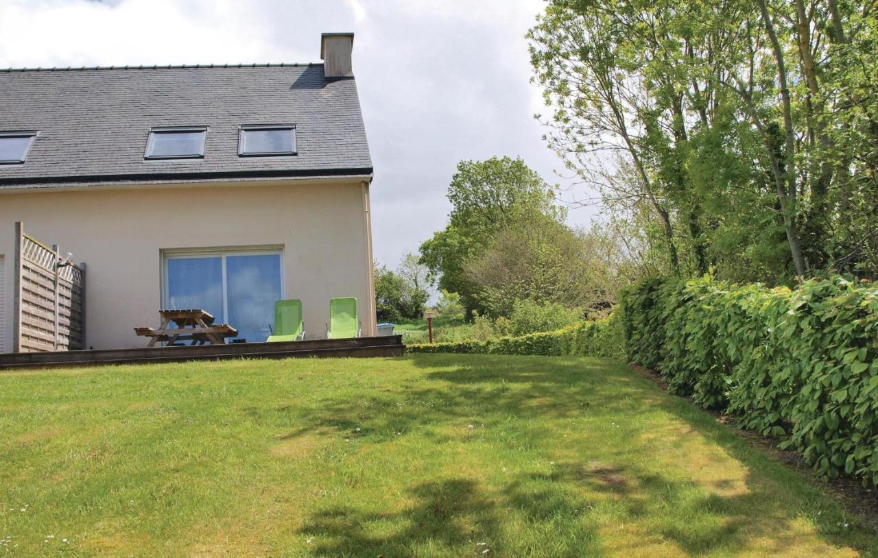 2 Bedroom Nice Home In Plestin Les Greves Exterior foto