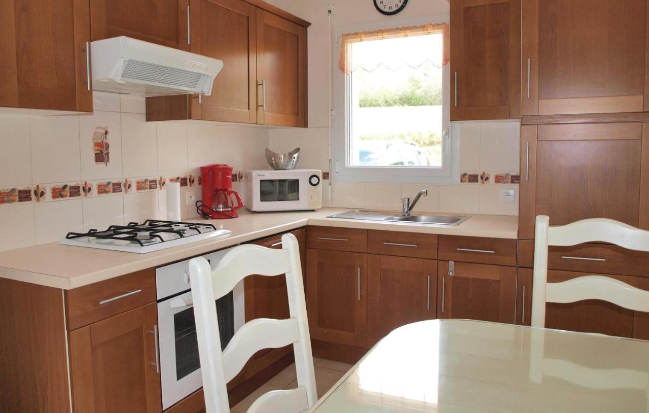 2 Bedroom Nice Home In Plestin Les Greves Exterior foto