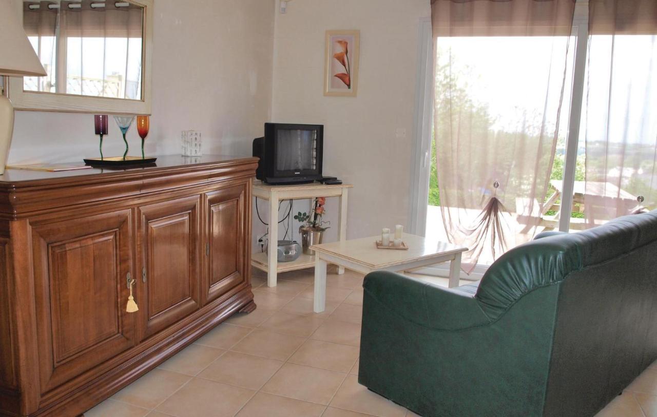 2 Bedroom Nice Home In Plestin Les Greves Exterior foto